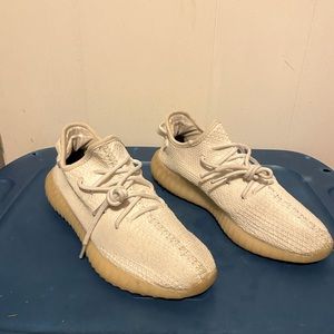 Yeezy 350 white
